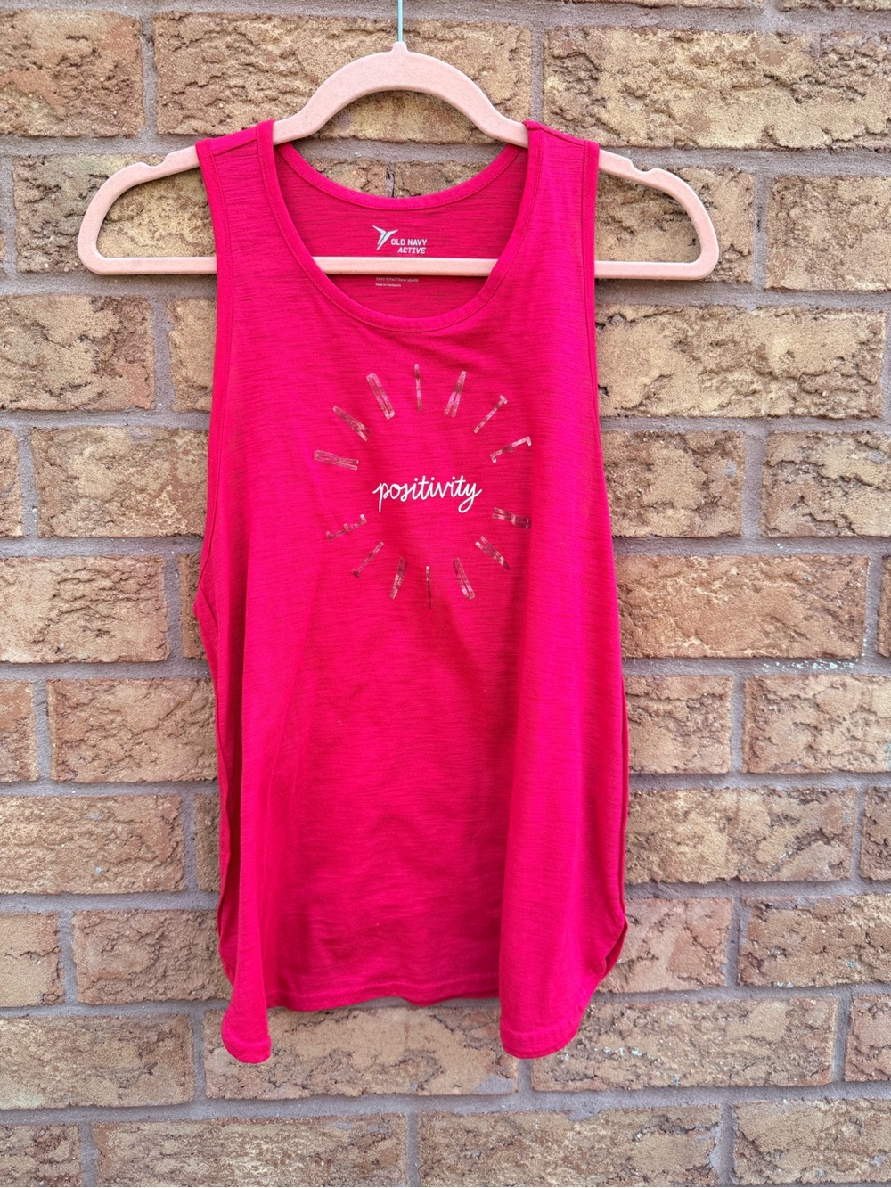 💫10/$25 • Old Navy Radiate Positivity Active Tank